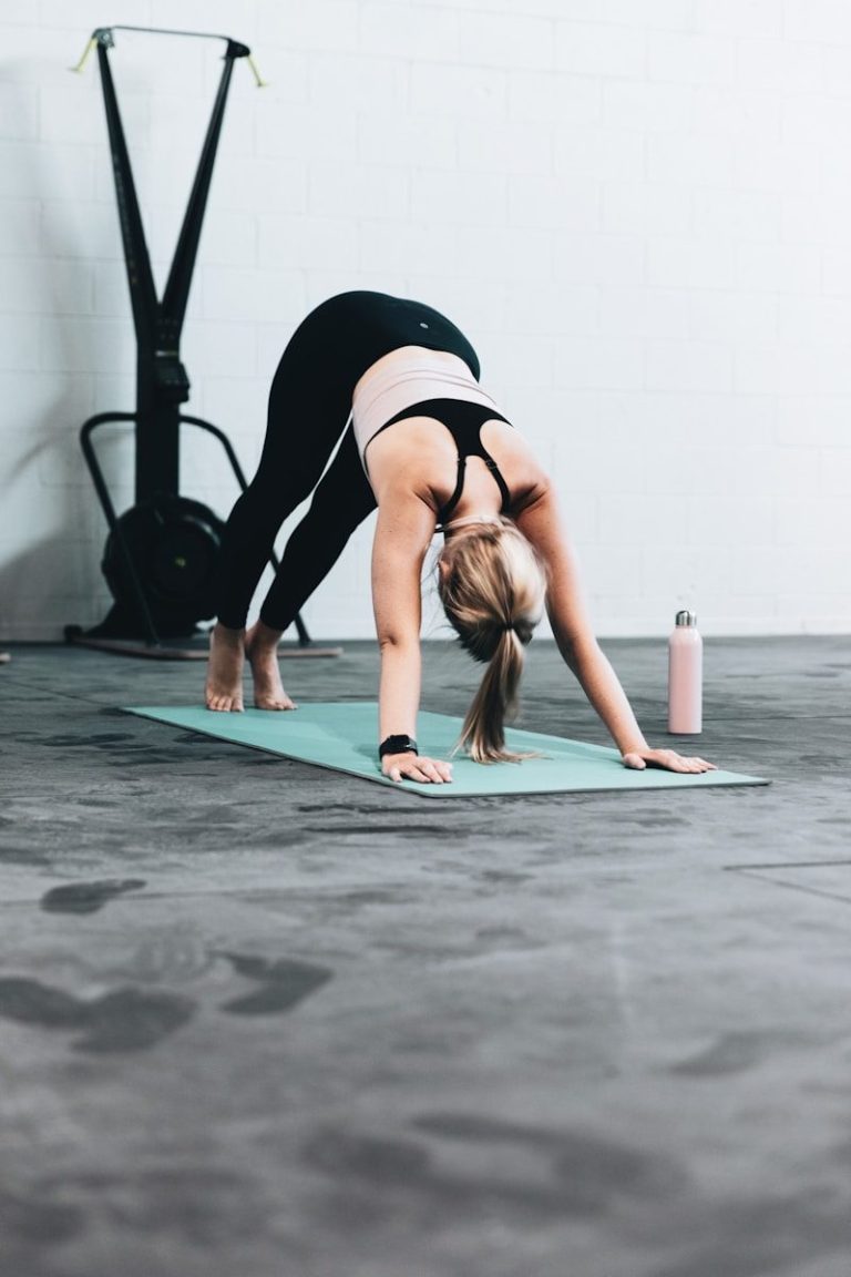Se remettre en forme avec un petit budget : le plan progressif pour reprendre sans se ruiner