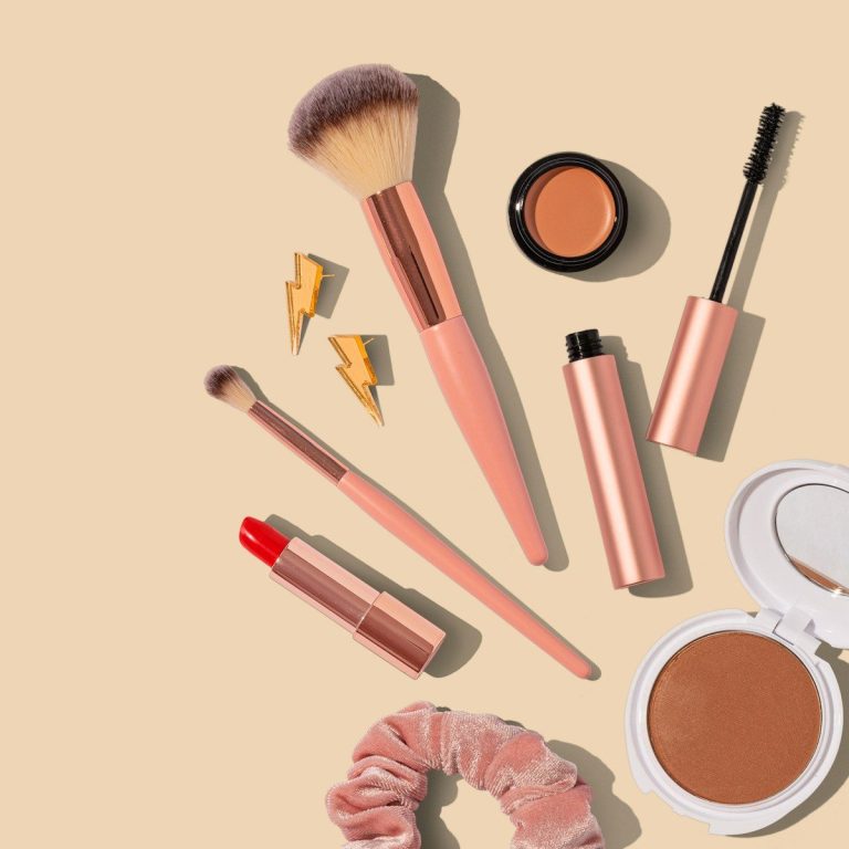 Beauté et budget : comment acheter, consigner et porter longtemps sans se tromper, sans multiplier les regrets ni les dépenses inutiles